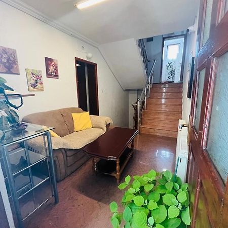 Guest House Velania 프리슈티나 외부 사진