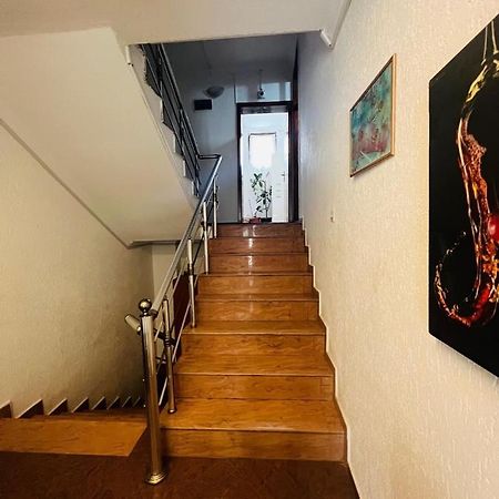 Guest House Velania 프리슈티나 외부 사진