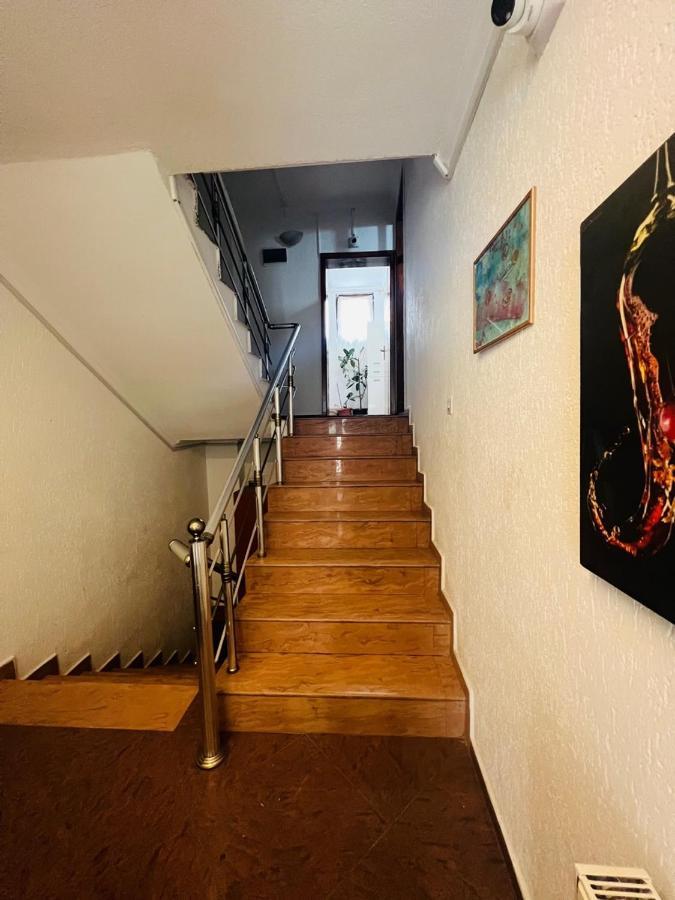 Guest House Velania 프리슈티나 외부 사진