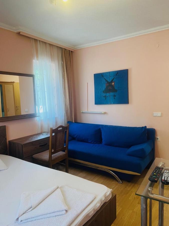 Guest House Velania 프리슈티나 외부 사진
